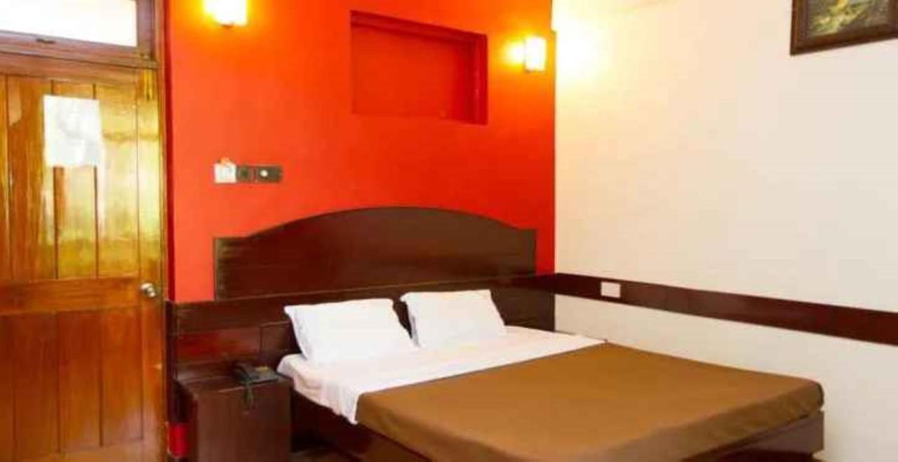 Swimsea Beach Resort, A Beach Property Panaji Bagian luar foto