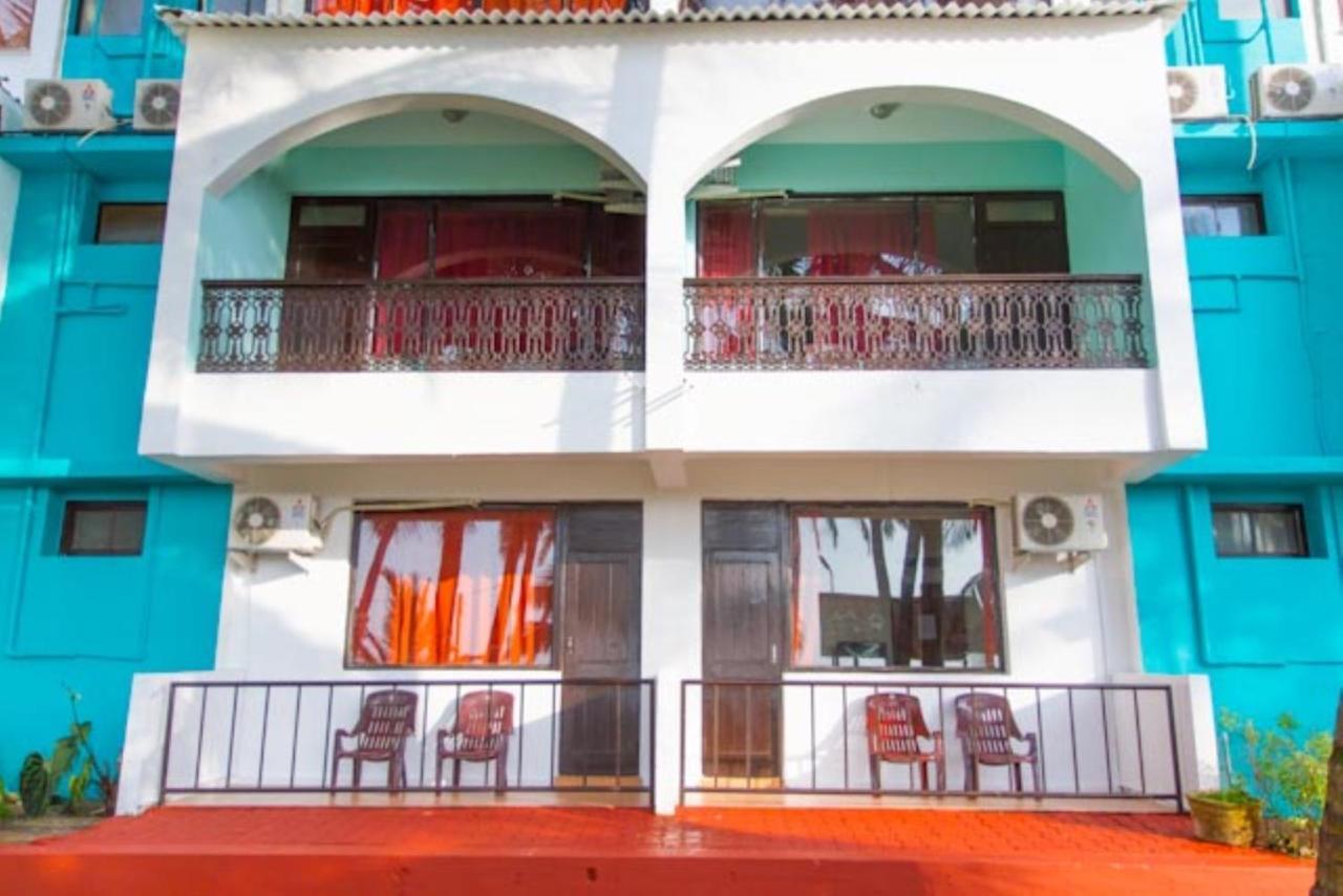 Swimsea Beach Resort, A Beach Property Panaji Bagian luar foto