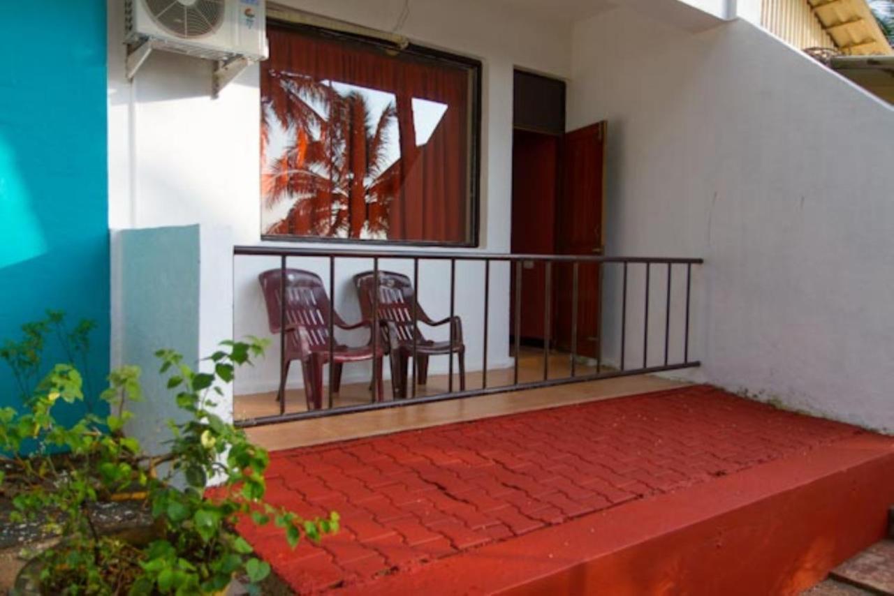 Swimsea Beach Resort, A Beach Property Panaji Bagian luar foto